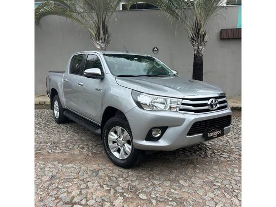 TOYOTA HILUX 2.8 SRV 4X4 CD 16V DIESEL 4P AUTOMÁTICO TOYOTA HILUX 2.8 SRV 4X4 CD 16V DIESEL 4P AUTOMÁTICO